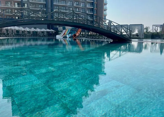 아파트 Riverside Life Trikomo